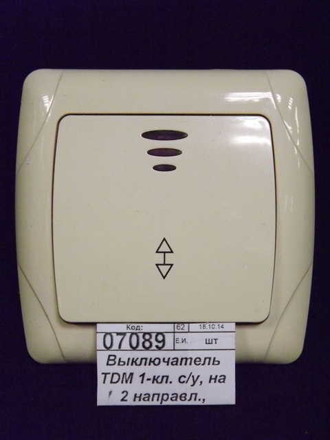 Выключатель TDM 1-клавиша скрытая установка, 2напр., подсв., 10А сл.кость &quotОнега&quot, 0035