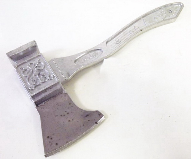 Топорик разделочный (М) 000551  Ж