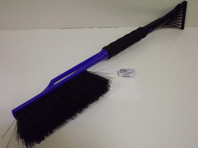 Щетка-скребок для авто "Комфорт" SV3908 *18