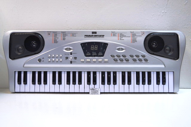 Синтезатор ZYB-В0694-2 с микрофоном, 54кл, в/к  гб *6