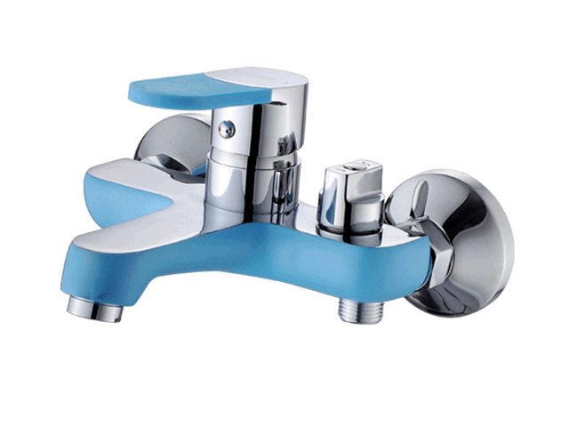 Смеситель для ванны РОТАТО Р30223-12 короткий гусак