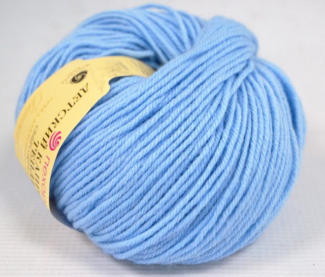 Пряжа Детский каприз теплый голубой мериносовая шерсть50% фибра50% 50гр 125м 05
