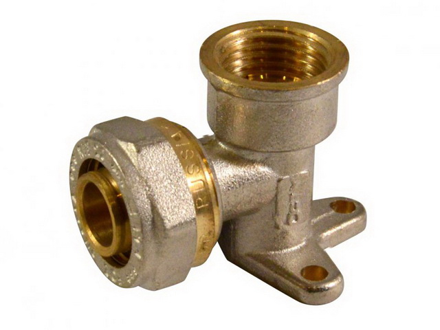 Уголок с креплением 16*3/4 цанга/гайка СТМ *10/90