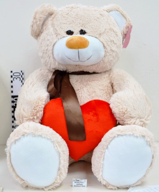 Мишка Рон с сердцем бежевый 70см (55433)