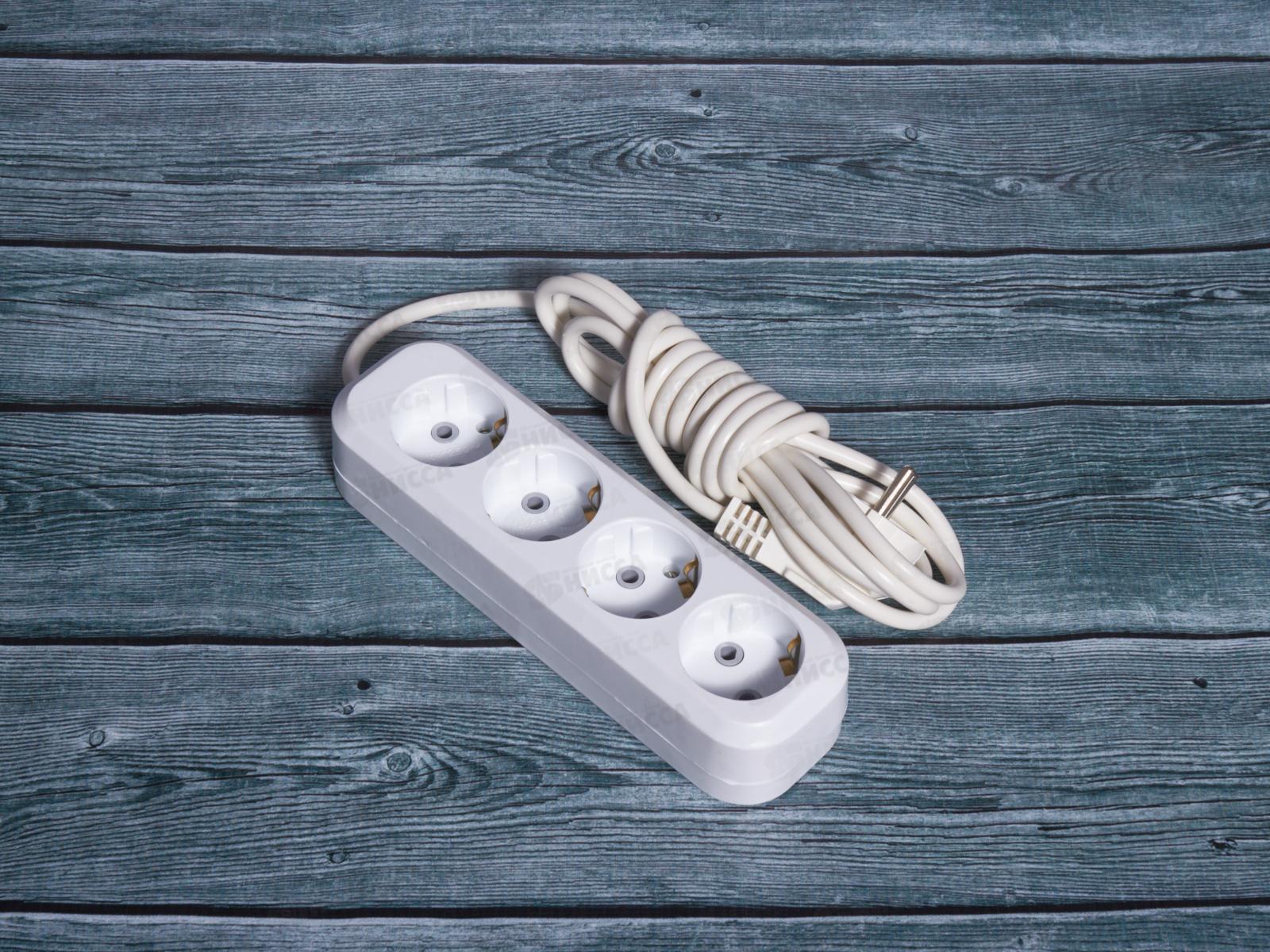 Удлинитель Атлант 3500Вт (с заземлением) 4 гнезда, ПВС 3м, MA203 (80014)