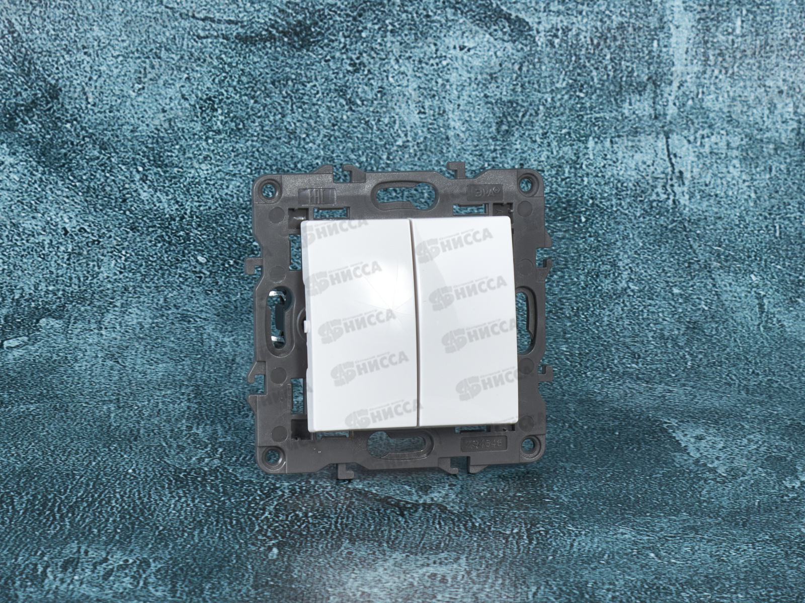 Выключатель  Эра Elegance скрытая установка 10АХ-250В двойной, белый "под рамку", 14-1104-01