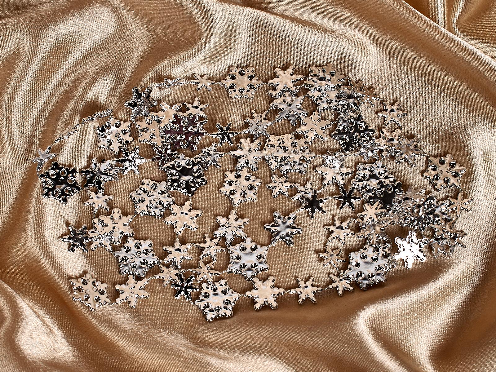 Бусы на елку 2м Снежинки Серебро 556-235