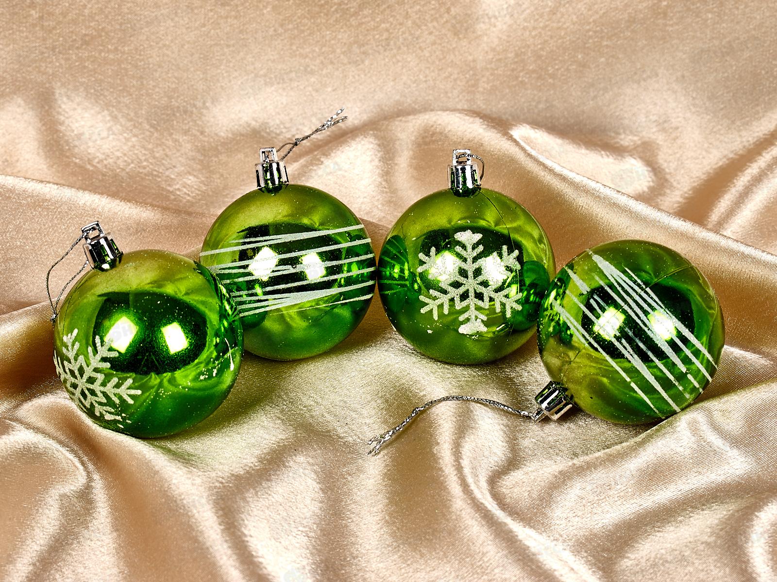 Набор елочных шаров 4шт &quotСнежные нити&quot 6см салатовый/белый 201-1629