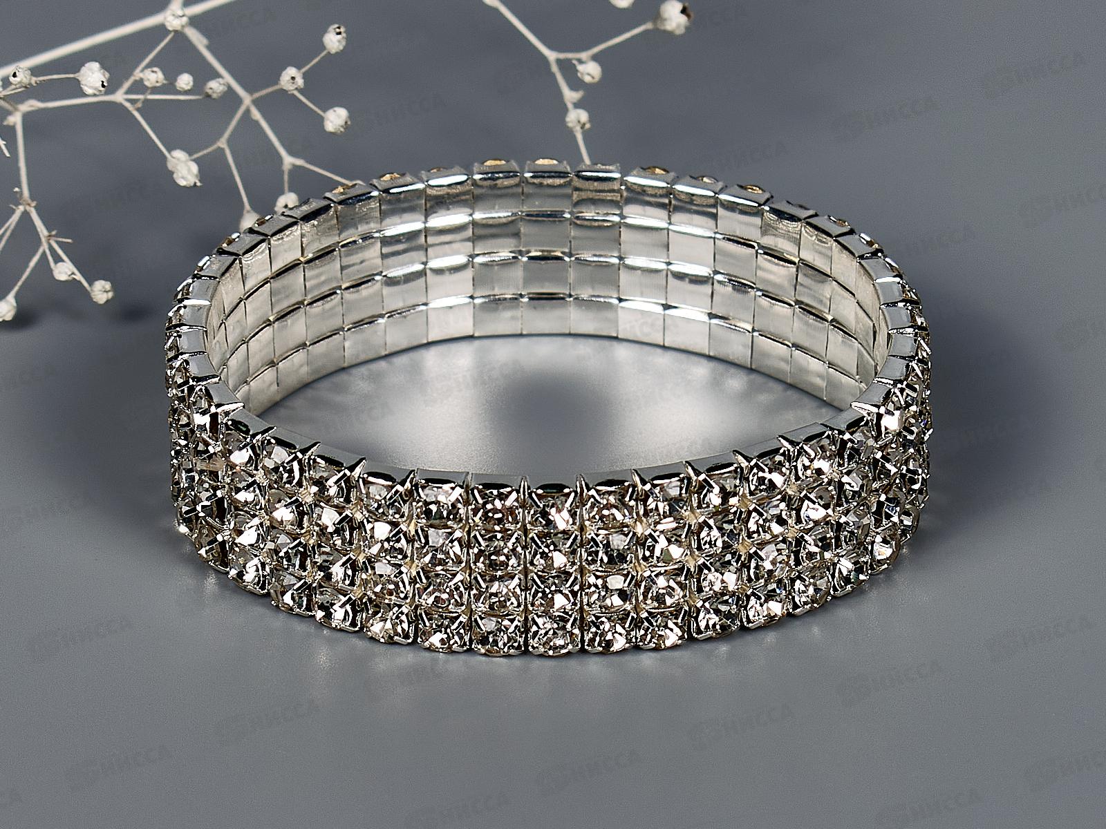 Браслет-резинка со стразами 4 ряда