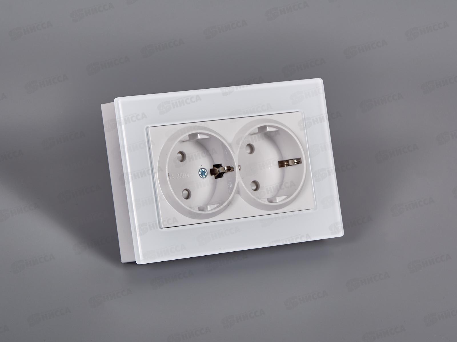 Розетка скрытой установки 2 местная Прогресс Glass с заземлением, защитные шторки, белая *10/100