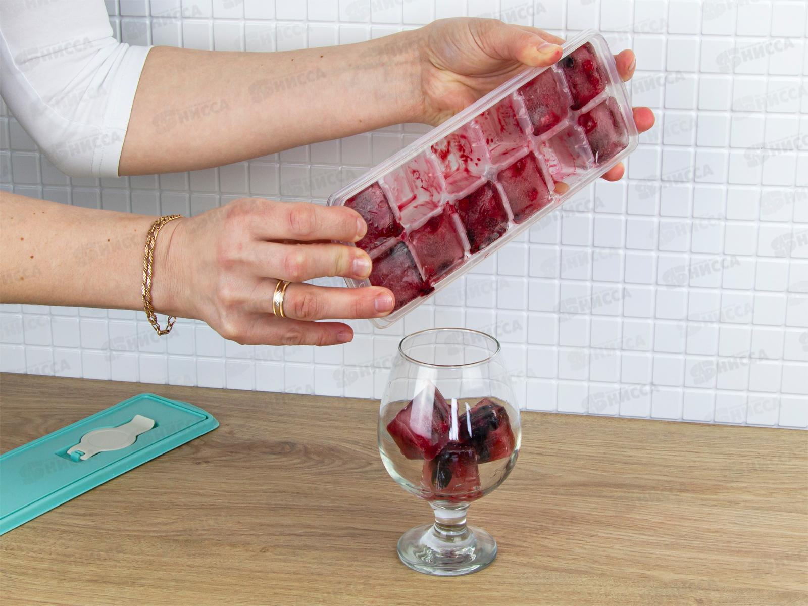 Форма для льда КУБИКИ с крышкой  Аквамарин М1251 *20