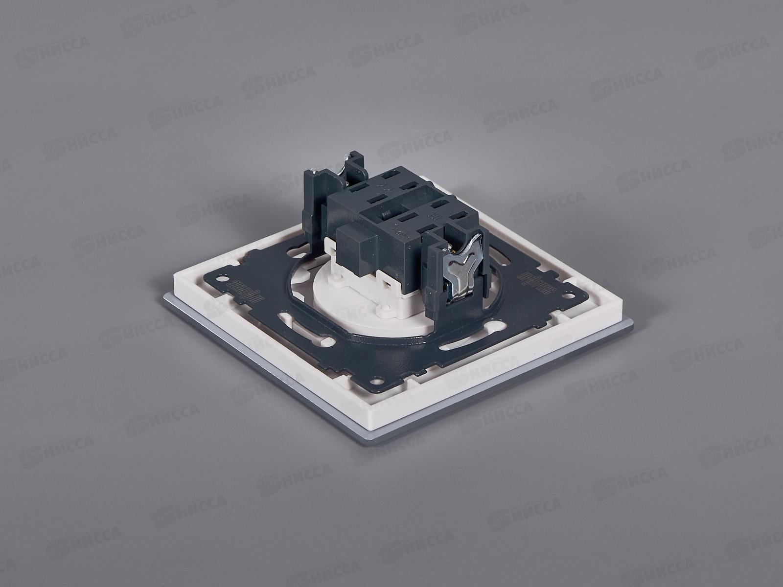 Розетка скрытой установки 1 местная Прогресс Glass с защитными шторками, белая *10/100