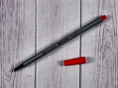 Ручка капиллярная Basic 0.4 красная,36-0009*50