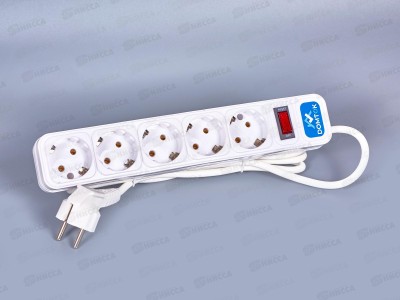 Фильтр-удлинитель DOMTOK ПВС 3*1  5гн, 3м выкл., с/з, бел,2528